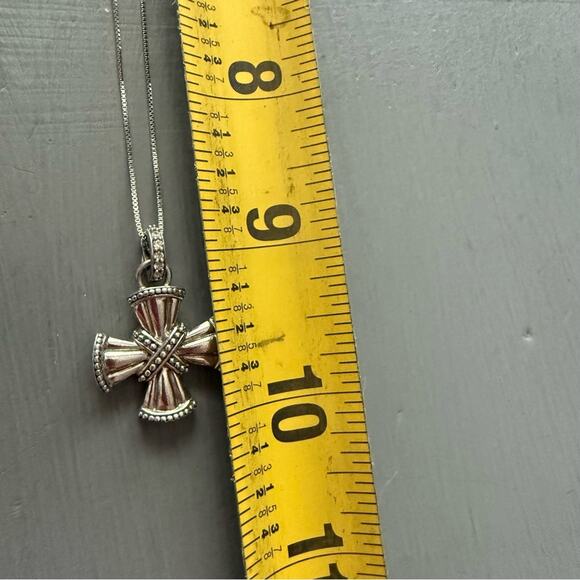 Judith Ripka 925 Sterling Silver Cross Pendant Necklace - Picture 5 of 8
